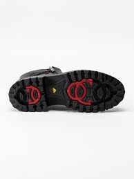 Känga med utfällbara broddar från AAltonen